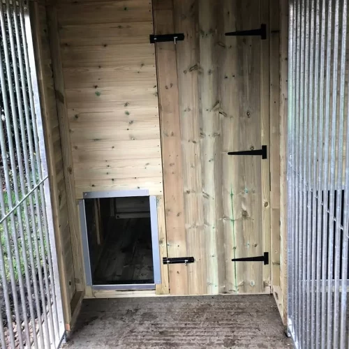 12x10ft triple internal bed area
